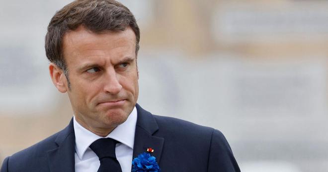 En un an, la chute de popularité de Macron est-elle historique?