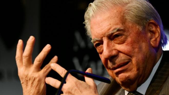 L’écrivain Mario Vargas Llosa, membre de l’Académie française, de nouveau hospitalisé à cause du Covid-19