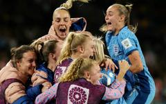 Mondial: première finale pour l'Angleterre qui élimine l'Australie