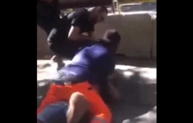 Marseille: un policier en civil violemment agressé et frappé par 4 racailles « issues de l’immigration ». Etranglé, il est obligé d’ouvrir le feu pour sauver sa vie