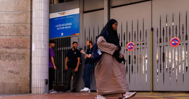Interdiction de l’abaya à l’école: après la promesse politique, l’impérieuse nécessité de la mise en œuvre