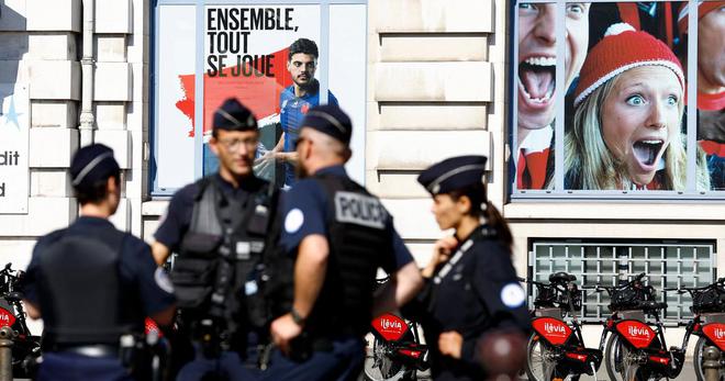 Jusqu’à un an de prison ferme pour cinq policiers de Seine-Saint-Denis