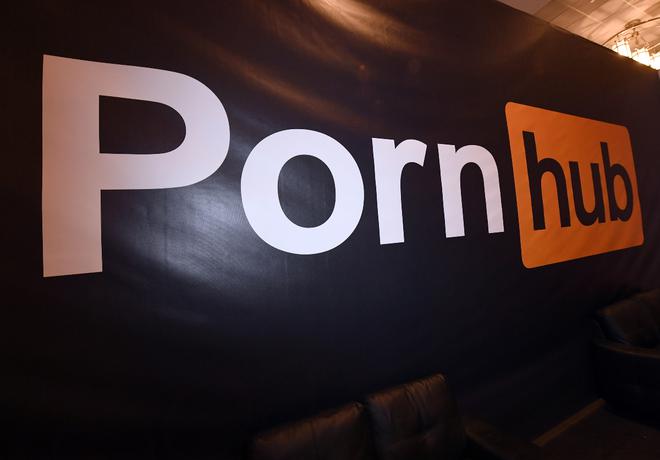 Un employé de MindGeek affirme que les violeurs et les trafiquants utilisent la « faille » de Pornhub pour télécharger des vidéos de sexe et « gagner de l’argent »