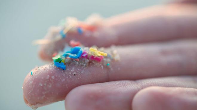 On a trouvé des microplastiques dans un cœur humain pour la première fois