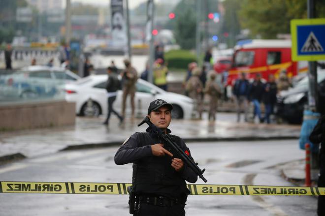 Turquie : Erdogan met en garde l'UE et les "terroristes" après un attentat au coeur d'Ankara