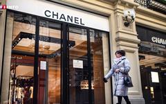 ENQUÊTE - Braquages en hausse : les boutiques de luxe se barricadent à l'approche des fêtes