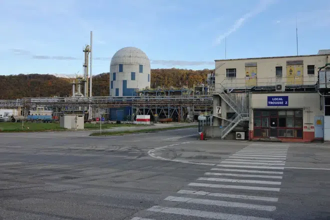 « Émanation de fumée » sur la plateforme chimique de Pont-de-Claix : fin d’incident, la route des Collines de nouveau ouverte