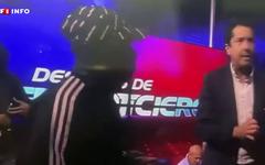 VIDÉO - "Ne tirez pas !" : en Équateur, des hommes armés interrompent en plein direct une émission de la télévision publique