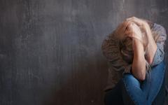Près de 10% des jeunes femmes ont eu des pensées suicidaires en 2021