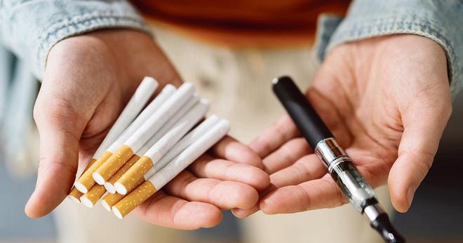Face à la baisse record des ventes de cigarettes, les géants du tabac contraints de se réinventer