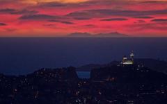 "Un spectacle unique" : quel est ce phénomène optique qui permet d'observer le Canigou depuis Marseille en février ?