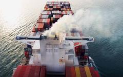 Seabound dévoile un container qui transforme 78 % des émissions maritimes en galet de calcaire