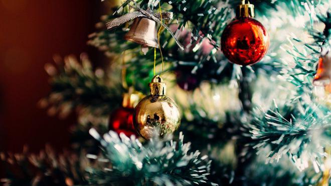 Covid-19: une dérogation au couvre-feu est-elle possible pour ceux fêtant Noël le 25 décembre?
