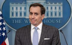 Guerre en Ukraine : les Etats-Unis « n’enverront pas de soldats combattre en Ukraine », assure la Maison Blanche