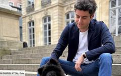 Gabriel Attal pas épargné par Philippe Caverivière : son chien Volta a inspiré l’humoriste !