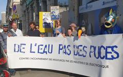 « De l’eau, pas des puces » : STop Micro prévoit trois jours de mobilisation à Grenoble et Crolles contre la microélectronique