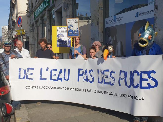 « De l’eau, pas des puces » : STop Micro prévoit trois jours de mobilisation à Grenoble et Crolles contre la microélectronique