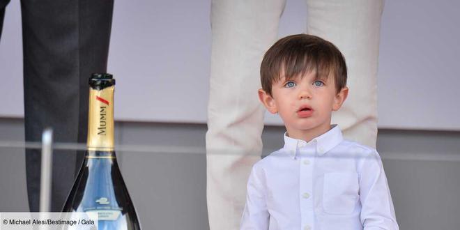 PHOTOS – Charlotte Casiraghi : les plus belles apparitions de son fils Raphaël Elmaleh au Grand Prix de Monaco