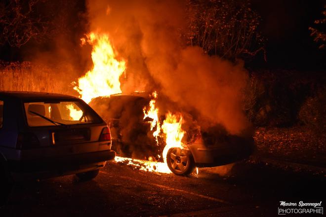 Cherbourg : Violences urbaines cette nuit après la mort d’un jeune, neutralisé par une policière. 3 policiers blessés