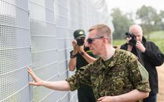 Lettonie : le gouvernement annonce que le pays va encore renforcer sa frontière avec la Russie
