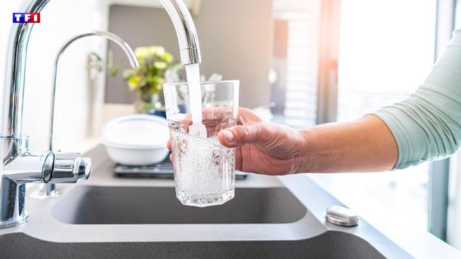 L'eau du robinet à Paris et en Europe contaminée par le TFA, un "polluant éternel" non régulé