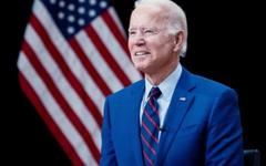 Présidentielle aux Etats-Unis : la pression remonte sur Joe Biden, alimentée par son parti et Hollywood