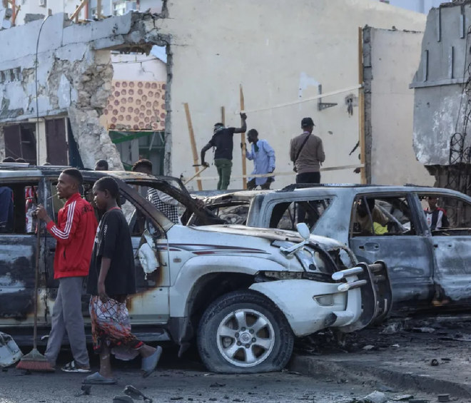 Somalie : un attentat à l’explosif fait plusieurs morts devant un café de Mogadiscio