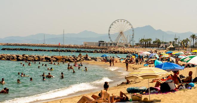 Réchauffement climatique : la température record des mers et océans augmente les risques d’événements violents