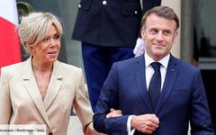 PHOTOS – Bronzés et souriants, Emmanuel et Brigitte Macron réapparaissent en tribunes des JO de Paris 2024