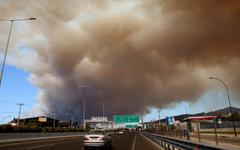 La Commission européenne se félicite de sa réaction « extrêmement rapide » aux incendies qui menacent Athènes