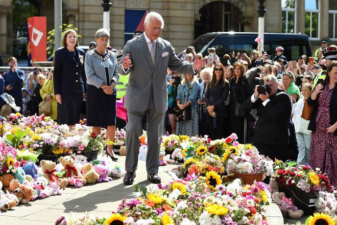 Angleterre Charles III rencontre des survivants de l’attaque de Southport