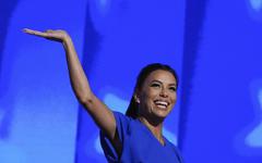 Eva Longoria réinvente le slogan de Barack Obama pour Kamala Harris