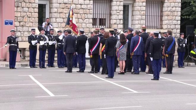 Gendarme tué à Mougins: suivez en direct l'hommage national à Éric Comyn présidé par Gérald Darmanin à Nice