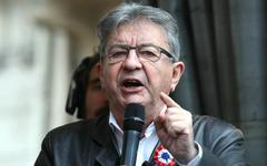 En cas de présidentielle anticipée, «Jean-Luc Mélenchon est le mieux placé pour porter le programme du NFP», estime Manuel Bompard