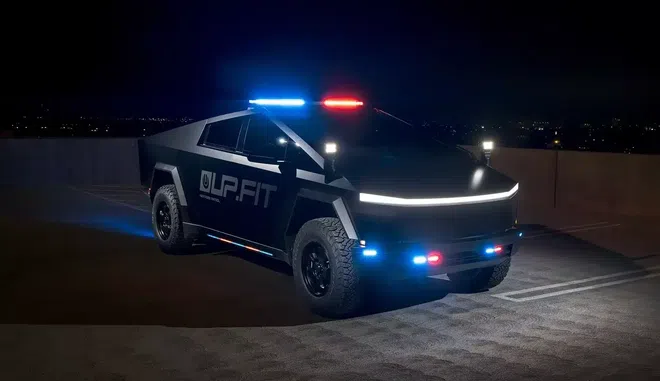 Un Tesla Cybertruck à 150 000 dollars pour la Police : cet achat fait polémique aux Etats-Unis