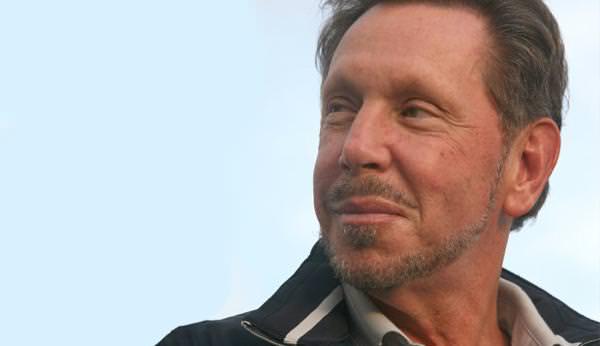 1984 : Larry Ellison, cofondateur d’Oracle, plaide pour un monde constamment surveillé par les IA