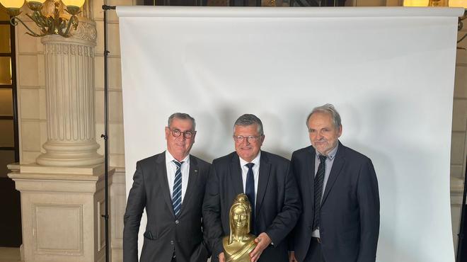 GARD Une Marianne d'Or pour Nîmes métropole