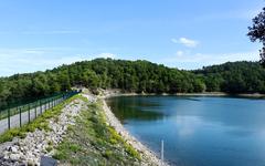 Manque d’eau au lac de la Cavayère : la Ville de Carcassonne interpelle les services de l’État et l’agglomération