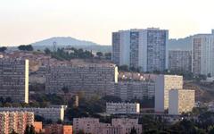 Marseille : une adolescente de 15 ans contrôlée avec un kilo de cannabis dans les quartiers nord