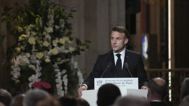 Après la réouverture de Notre-Dame, Emmanuel Macron à la recherche d'un Premier ministre