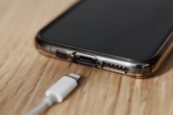 Apple To End iPhone SE And 14 Sales In Europe Over USB-C Rules