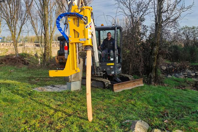 Rabaud : Un enfonce-pieux pour engins de manutention