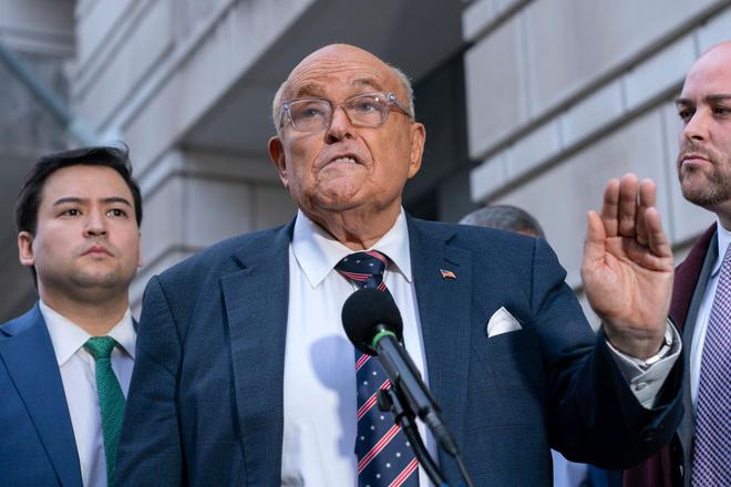 Etats-Unis : Rudy Giuliani, l’ancien avocat personnel de Donald Trump, de nouveau condamné pour diffamation