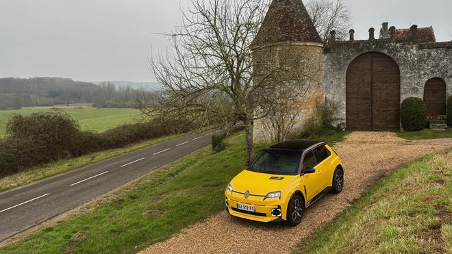 Essai Renault 5 E-Tech : la future icone pop à l’épreuve !