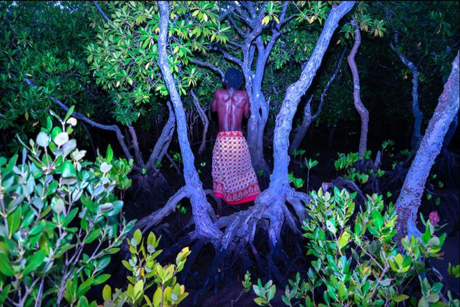 Expo Rennes 2. Bénédicte Kurzen entre en dialogue avec les corps habités de Mayotte