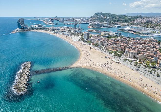 Peut-on encore sauver les plages de Barcelone ?