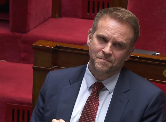 Le ministre Marc Ferracci rend les salariés de Photowatt responsables de la fermeture : le RN et le PS outrés