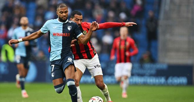 Ligue 1 : Lens coule contre Strasbourg, Nice retrouve le podium... Revivez le multiplex de la 22e journée