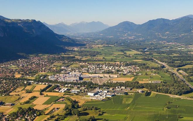 Six organisations paysannes s’opposent à l’extension de la ZAE de Bernin pour préserver les terres agricoles