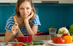 Cuisinez plus vite, payez moins : des gestes simples pour une cuisson plus efficace qui allège vos factures